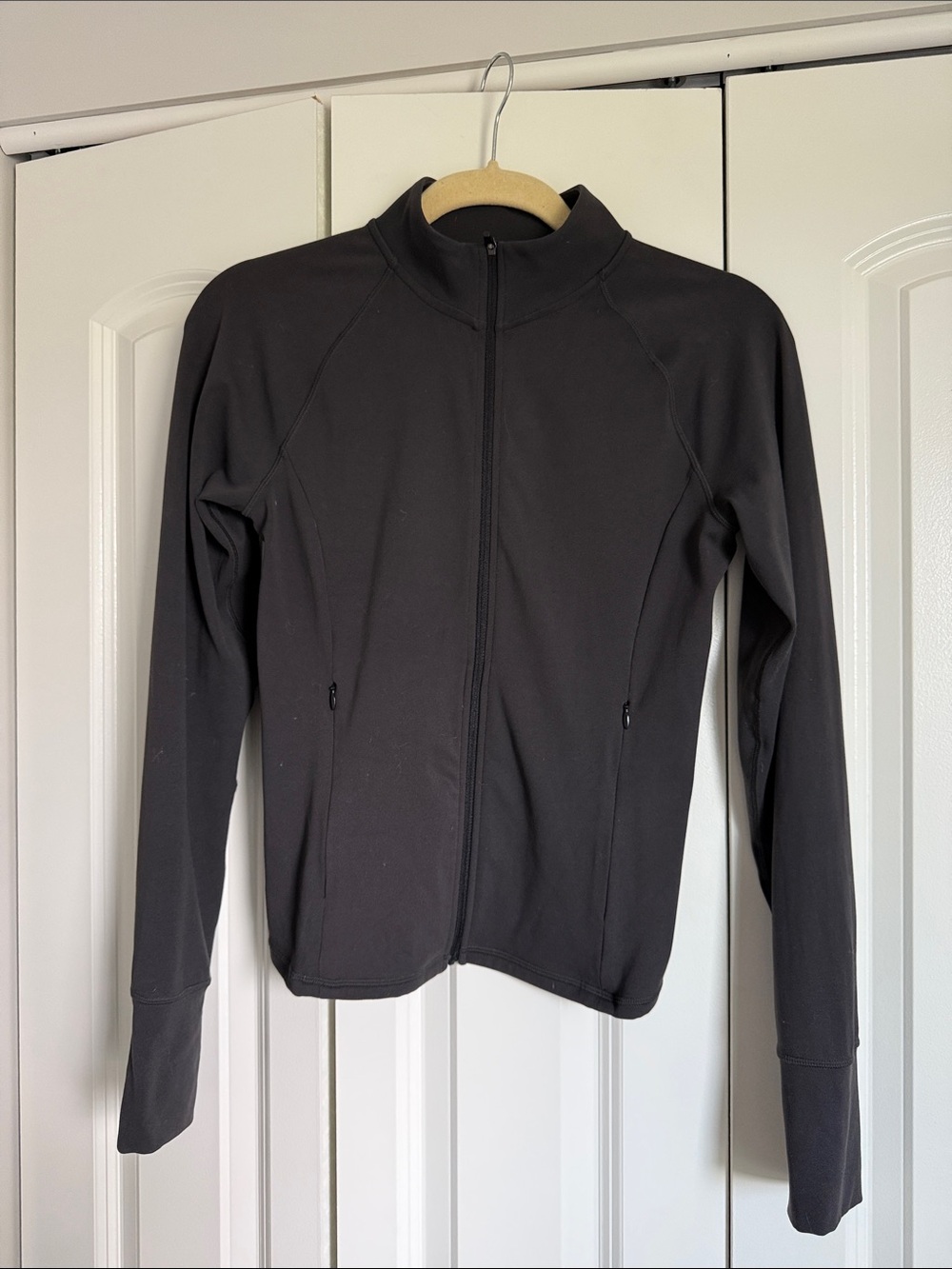 Oner Active Soft Motion Full Length Zip Up  Jacket in Dark Grey - Size Large